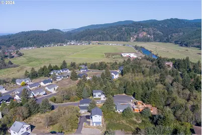 7300 Valley View Dr, Pacific City, OR 97135 - Photo 4