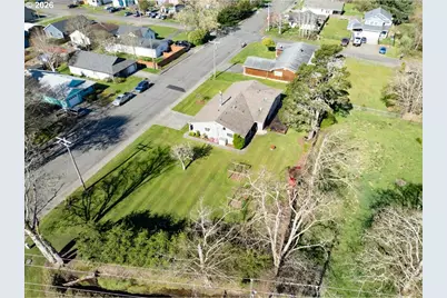 165 NW 1st St, Warrenton, OR 97146 - Photo 4