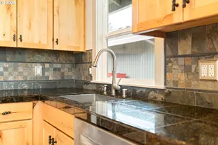 3097 SE Bluebird Dr, Hillsboro, OR 97123 - Photo 18