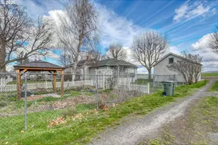 554 W High St, Athena, OR 97813 - Photo 44