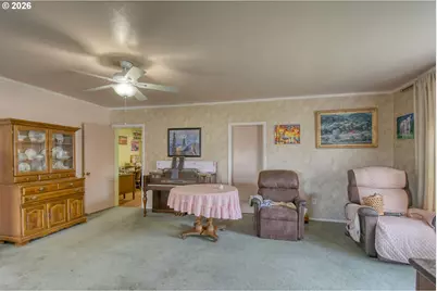 554 W High St, Athena, OR 97813 - Photo 6