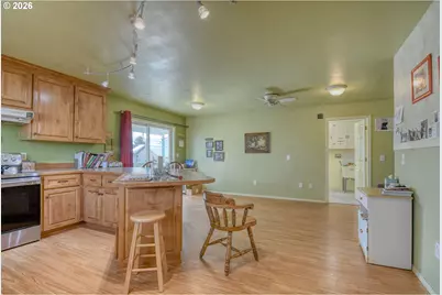 554 W High St, Athena, OR 97813 - Photo 14