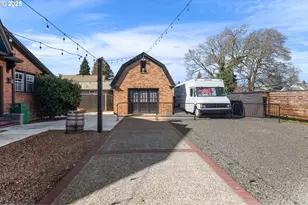 883 SW Church St, Dallas, OR 97338 - Photo 40