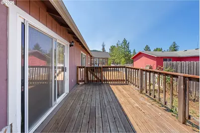 190 NE Lombardy Dr, Roseburg, OR 97470 - Photo 32