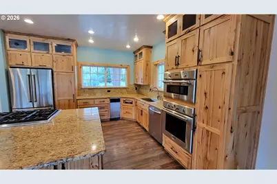 78341 Snauer Ln, Cottage Grove, OR 97424 - Photo 6