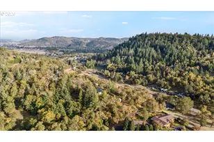225 Fox Ln, Roseburg, OR 97471 - Photo 24
