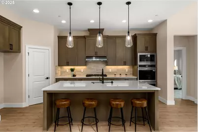 8304 N Hargrave St, Camas, WA 98607 - Photo 6