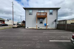 287 W 5th Ave, Junction City, OR 97448 - Photo 2