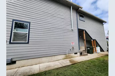 287 W 5th Ave, Junction City, OR 97448 - Photo 6
