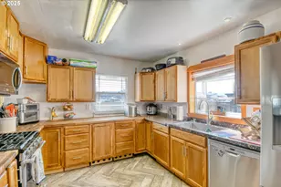 454 E Main St, Athena, OR 97813 - Photo 12