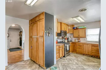 454 E Main St, Athena, OR 97813 - Photo 10