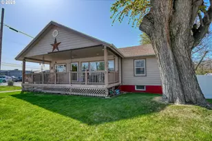 454 E Main St, Athena, OR 97813 - Photo 2