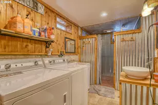 454 E Main St, Athena, OR 97813 - Photo 24