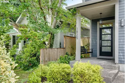 3825 SE Rural St, Portland, OR 97202 - Photo 2