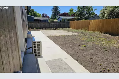 2544 Rosebay St, Eugene, OR 97402 - Photo 22