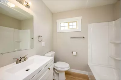 3069 W Sherwood Ave, Roseburg, OR 97471 - Photo 24