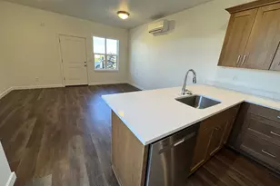 361 SE Kitzmiller Dr, Dallas, OR 97338 - Photo 4