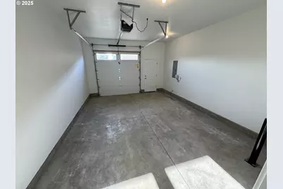 361 SE Kitzmiller Dr, Dallas, OR 97338 - Photo 18