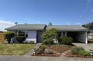 1179 6th St, Florence, OR 97439 - Photo 1
