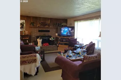 2075 NE Brown Rd, Salem, OR 97305 - Photo 8