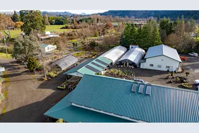 8580 Old Highway 99, Winston, OR 97496 - Photo 16