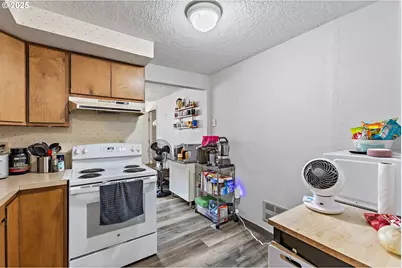 771 21st St SE, Salem, OR 97301 - Photo 12