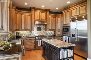 31155 SW Laurelview Rd, Hillsboro, OR 97123 - Photo 16