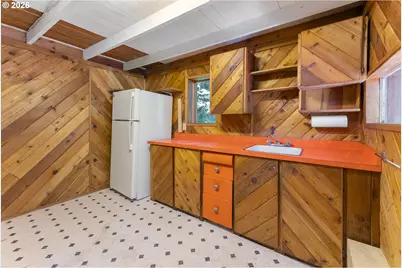 29544 E Road 12, Rhododendron, OR 97049 - Photo 16