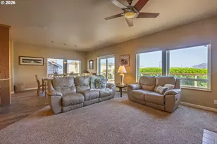 1587 NW 39th St, Lincoln City, OR 97367 - Photo 8