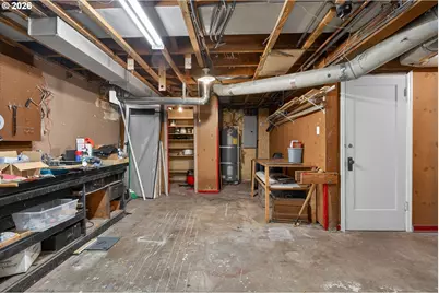 728 NE Royal Ct, Portland, OR 97232 - Photo 36