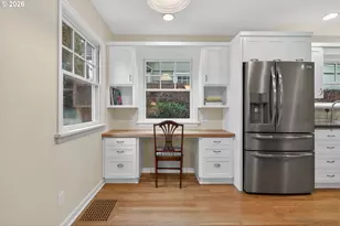 728 NE Royal Ct, Portland, OR 97232 - Photo 12