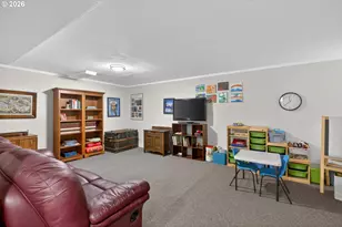 728 NE Royal Ct, Portland, OR 97232 - Photo 32