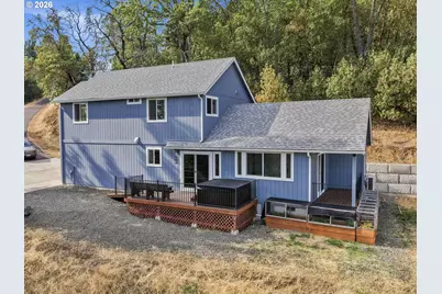 125 Eagle Dr, Roseburg, OR 97471 - Photo 2