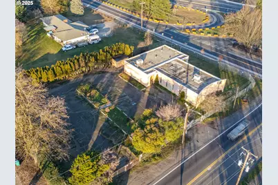 12105 NE Prescott St, Portland, OR 97220 - Photo 38