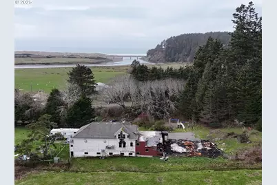 94667 N Bank Pistol River Rd, Pistol River, OR 97444 - Photo 8