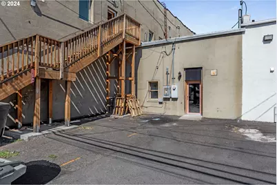 1108 Adams Ave, La Grande, OR 97850 - Photo 4