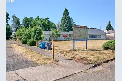 1480 NE Laurel Ave, Woodburn, OR 97071 - Photo 4