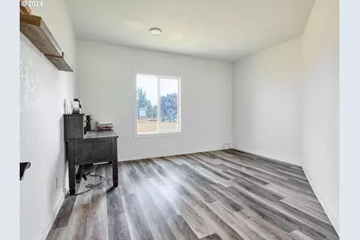 1480 NE Laurel Ave, Woodburn, OR 97071 - Photo 28