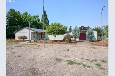 1480 NE Laurel Ave, Woodburn, OR 97071 - Photo 6