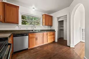 6219 N Minnesota Ave, Portland, OR 97217 - Photo 12