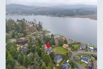 1945 NE 7th Dr, Lincoln City, OR 97367 - Photo 26