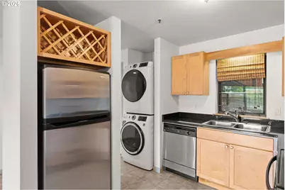 810 NW Naito Pkwy #F11, Portland, OR 97209 - Photo 4