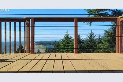 220 Flake St, Port Orford, OR 97465 - Photo 42