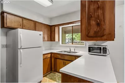 8108 Azalea Glen Rd, Glendale, OR 97442 - Photo 12