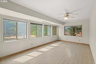 8108 Azalea-Glen Rd, Glendale, OR 97442 - Photo 2