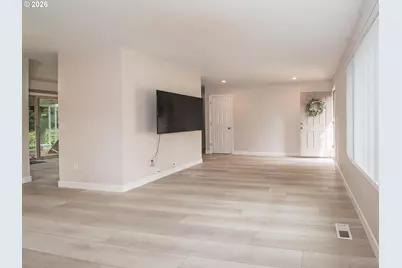 685 NE Paloma Ave, Gresham, OR 97030 - Photo 8