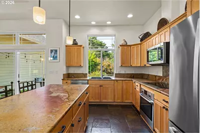 88130 Windleaf Way, Florence, OR 97439 - Photo 14