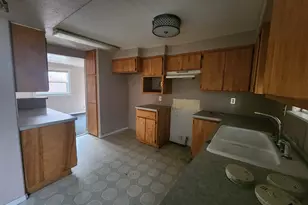 1337 NE Freemont Ave, Roseburg, OR 97470 - Photo 8