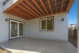 16832 SE Shimmering Leaf St, Happy Valley, OR 97086 - Photo 32