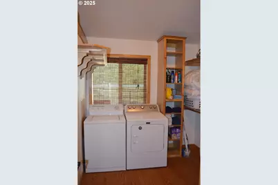 132860 Hwy 97, Crescent, OR 97733 - Photo 10